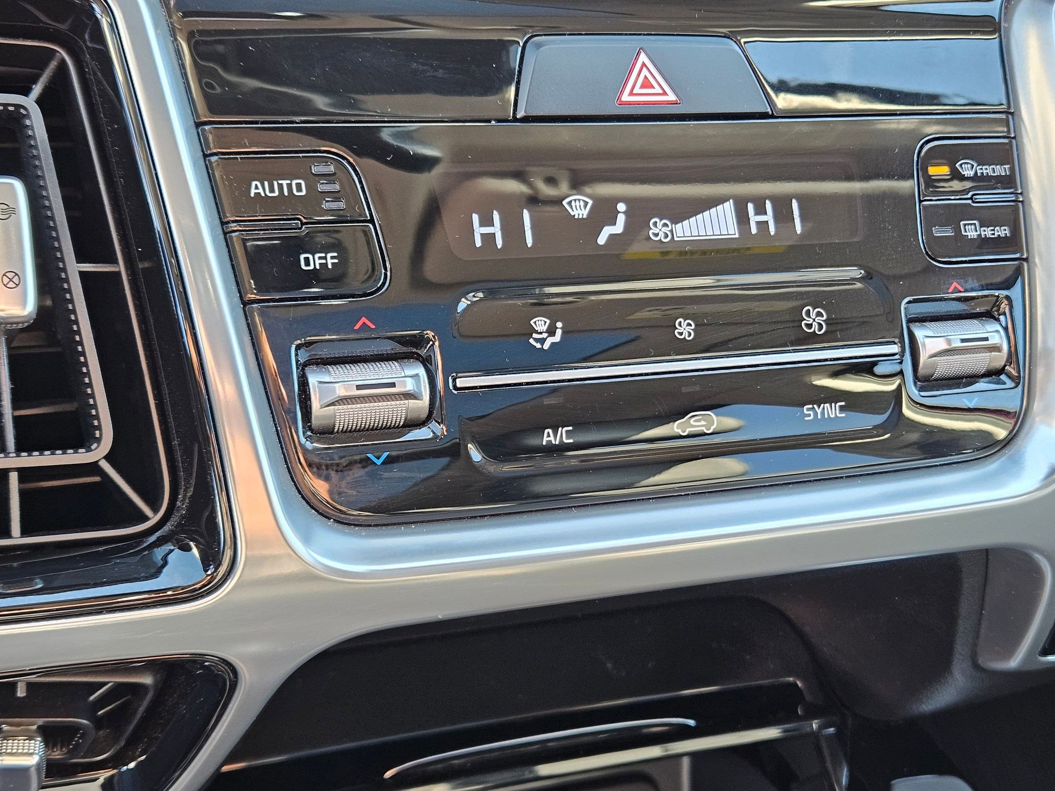 Used 2023 Kia Sorento SX Prestige image 28