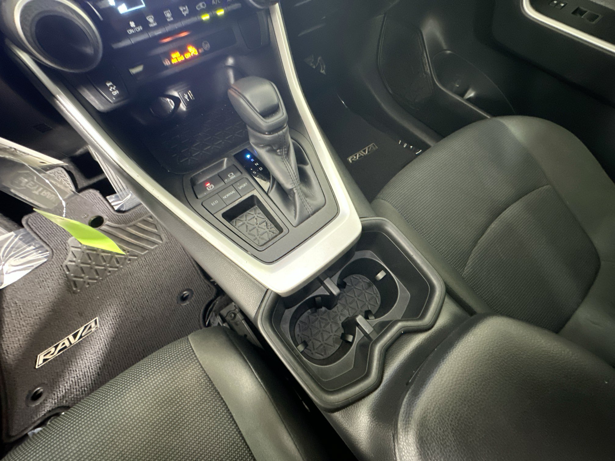 Certified 2023 Toyota RAV4 LE FWD image 21
