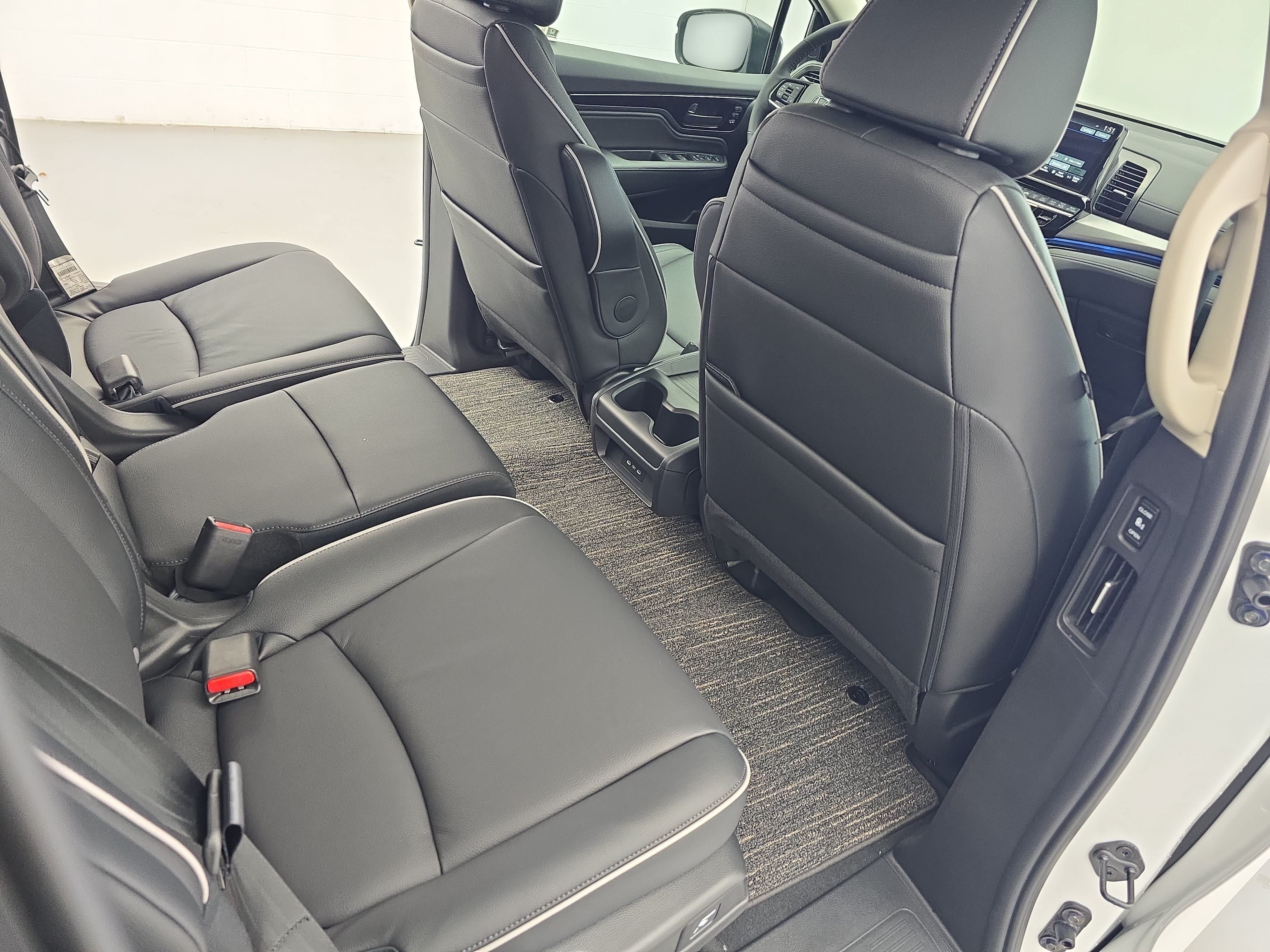 New 2027 Honda Odyssey Touring image 11