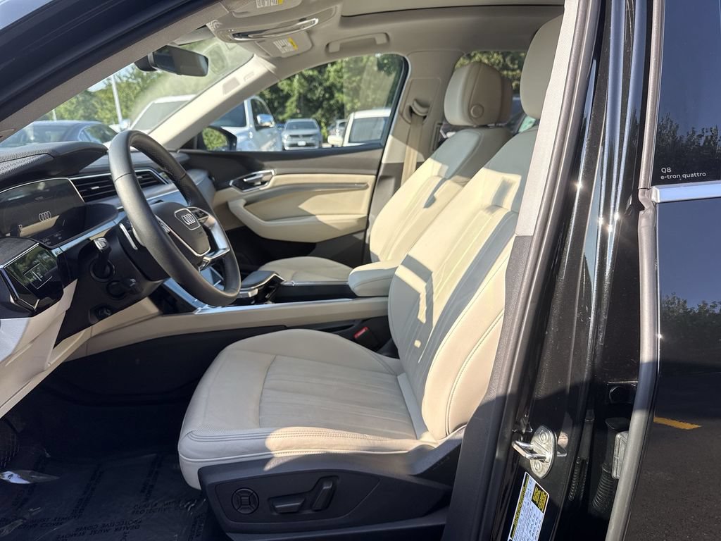 Used 2024 Audi Q8 e-tron Premium Plus AWD/4WD image 13
