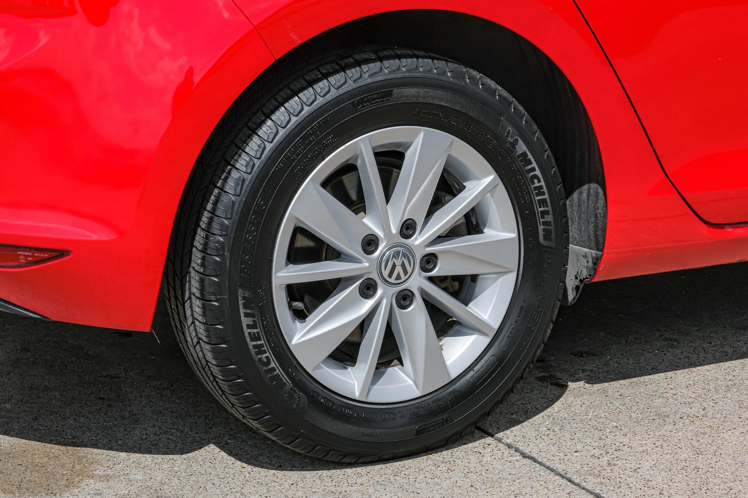 Used 2015 Volkswagen Golf SE image 46