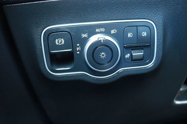 Used 2025 Mercedes-Benz GLA 250 image 28