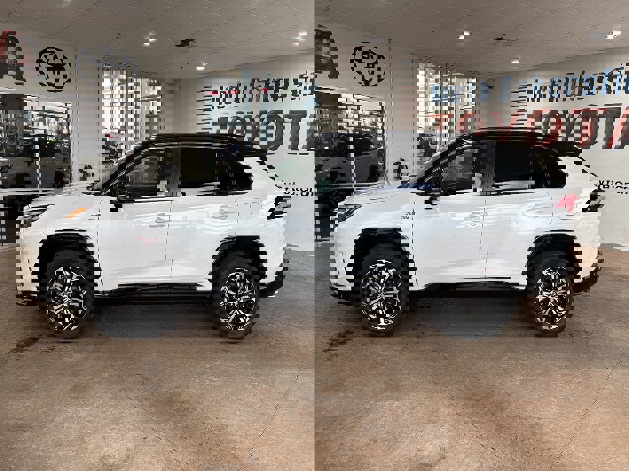 Used 2023 Toyota RAV4 XSE w/ Weather Package image 7