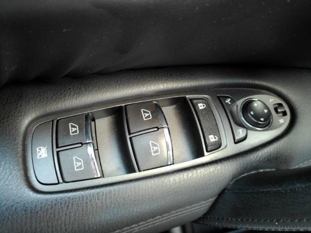 Used 2023 Nissan Armada SL w/ Captain's Chairs Package image 41