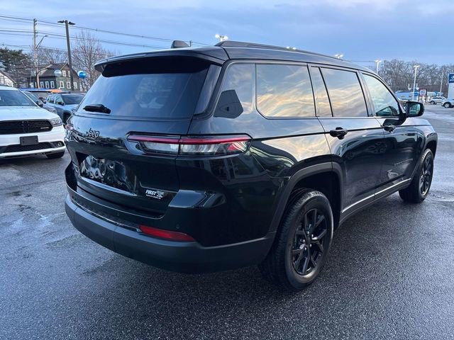 Used 2025 Jeep Grand Cherokee L Altitude image 3