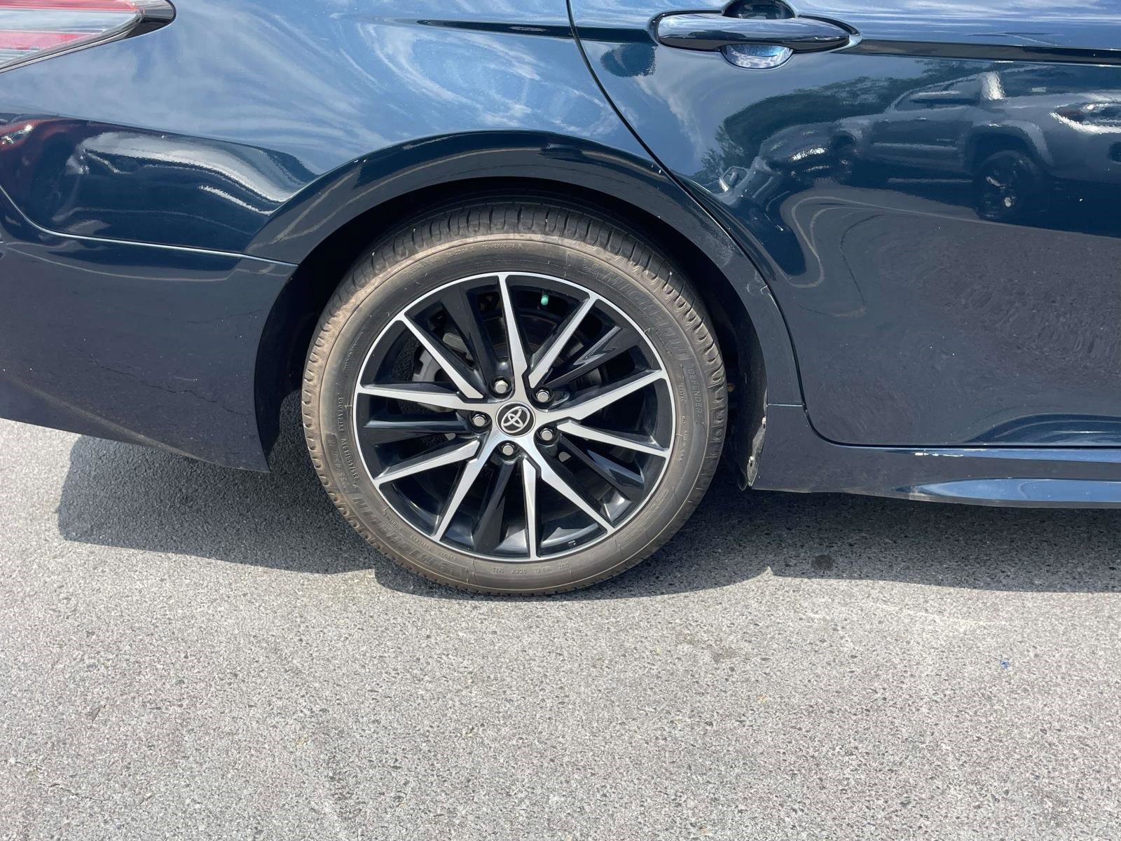 Used 2021 Toyota Camry SE w/ Convenience Package FWD image 21