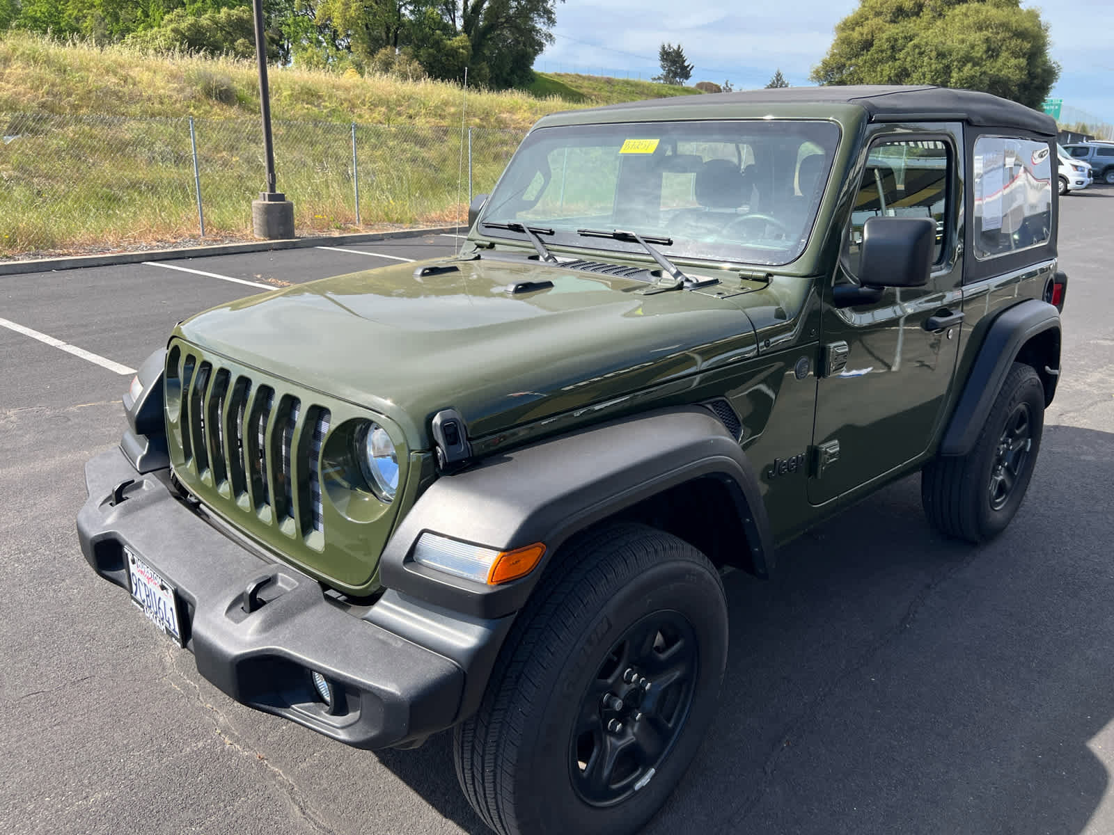Used 2022 Jeep Wrangler Sport image 5