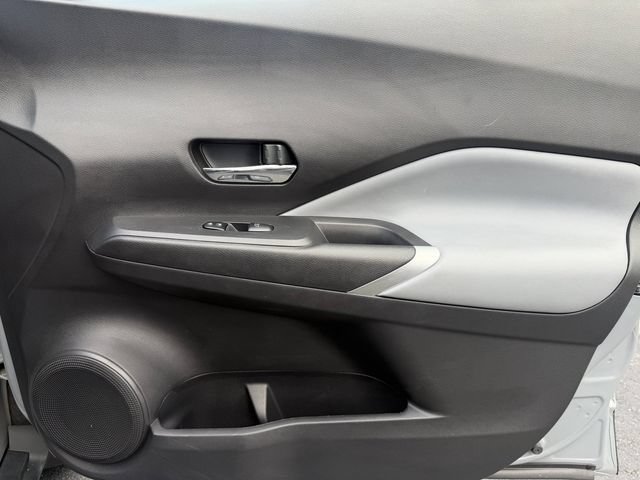 Used 2023 Nissan Kicks SR w/ SR Premium Package FWD image 31