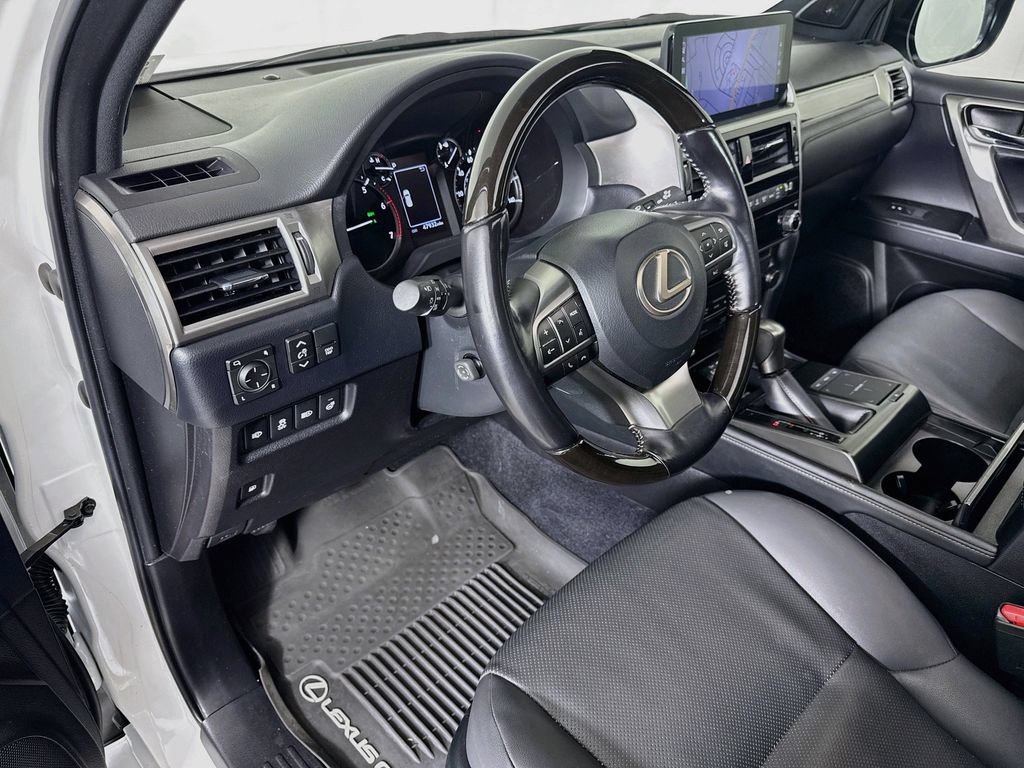 Certified 2022 Lexus GX 460 Premium w/ Premium Plus Package AWD/4WD image 9