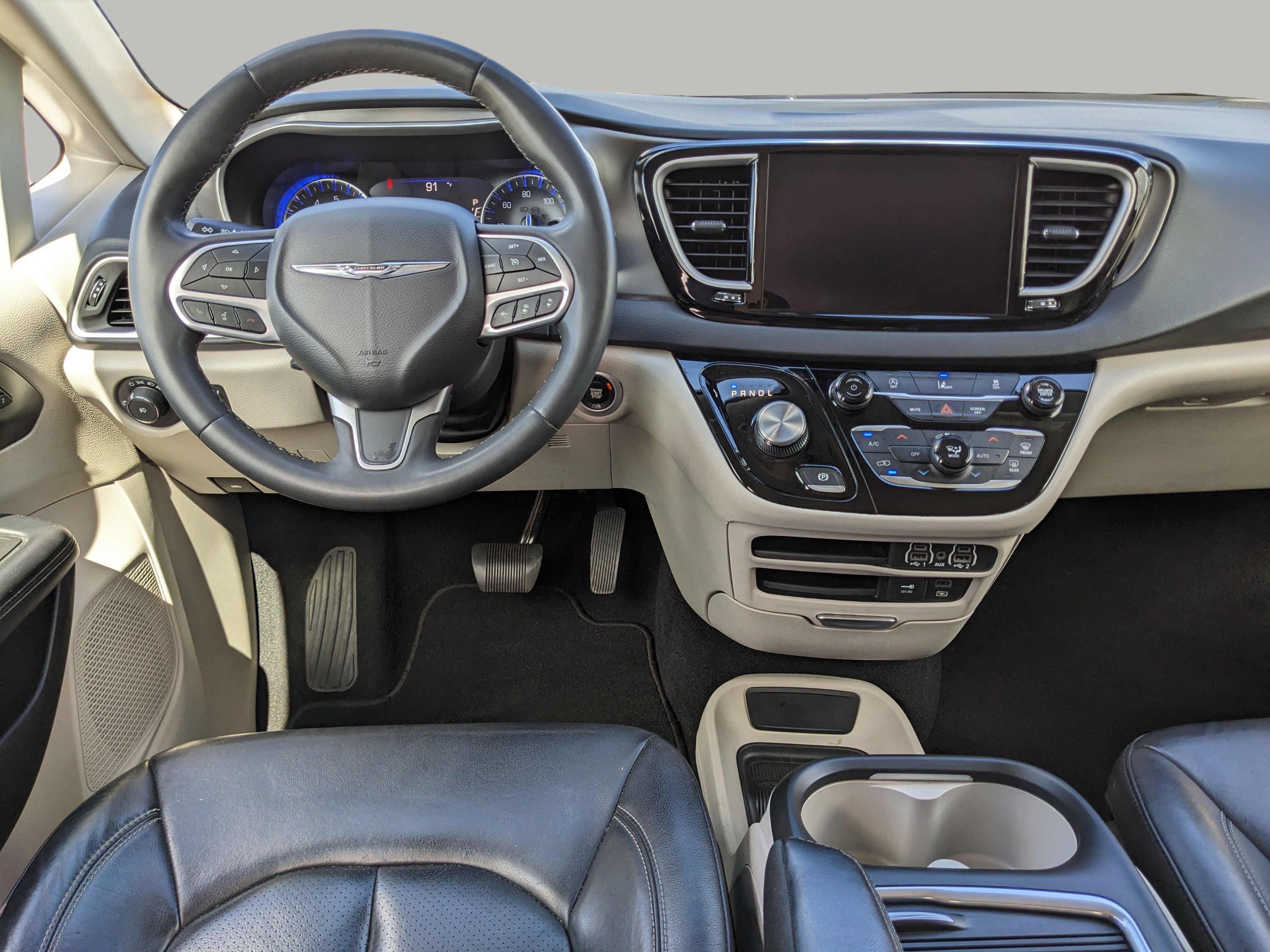Used 2022 Chrysler Pacifica Touring-L FWD image 14