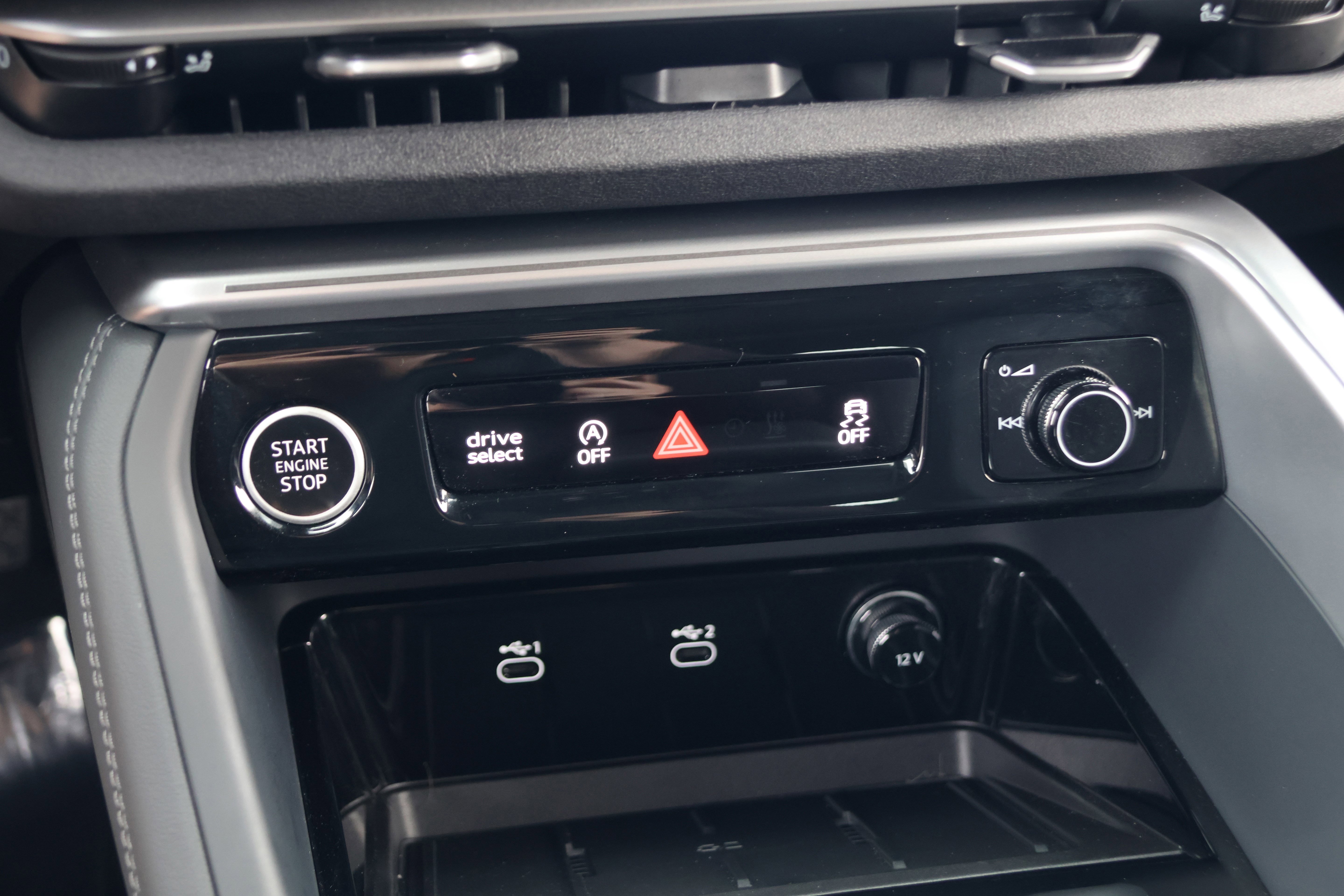 Used 2025 Audi Q5 Premium Plus AWD/4WD image 25