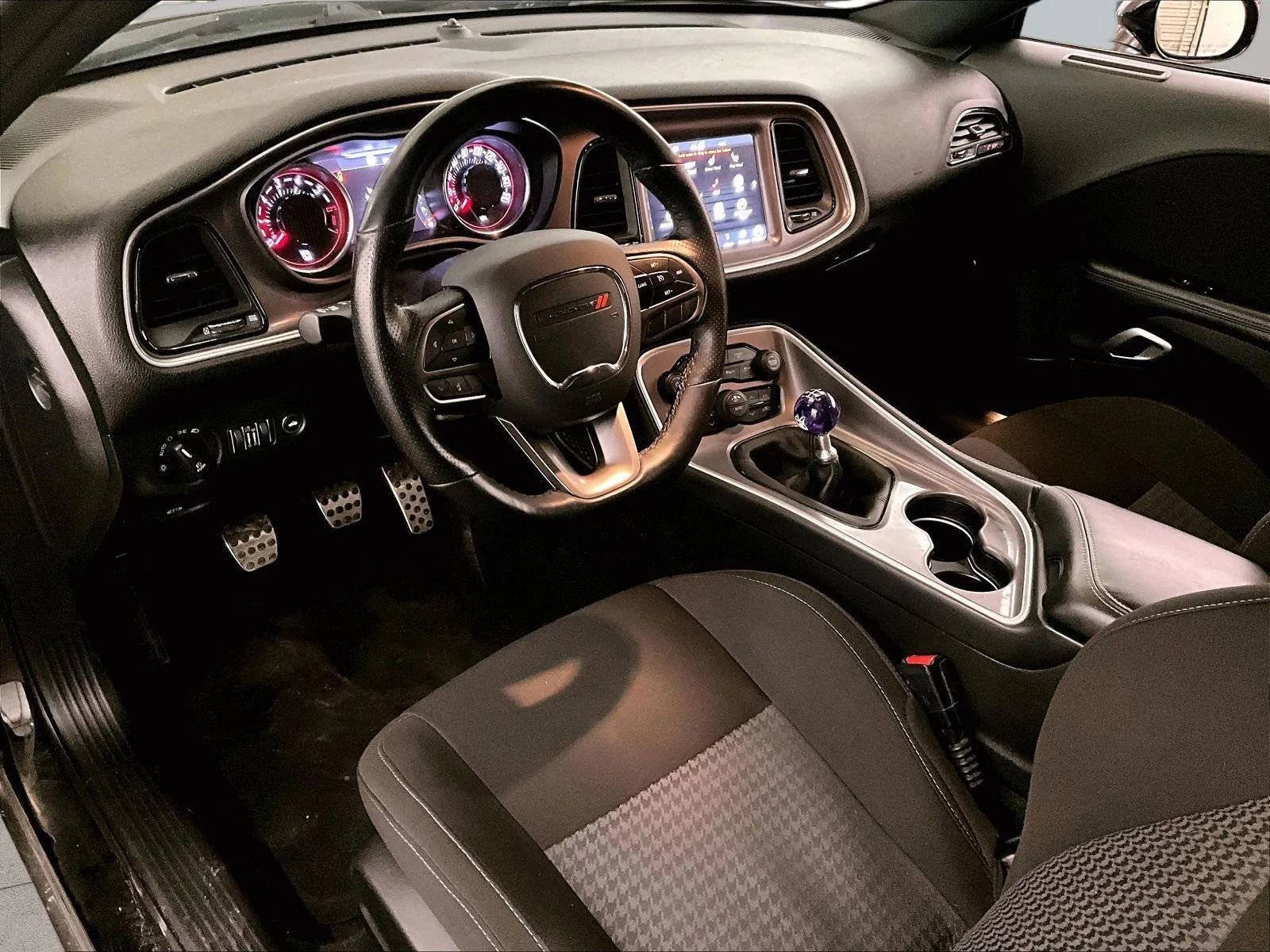 Used 2022 Dodge Challenger R/T Scat Pack w/ Dynamics Package image 12