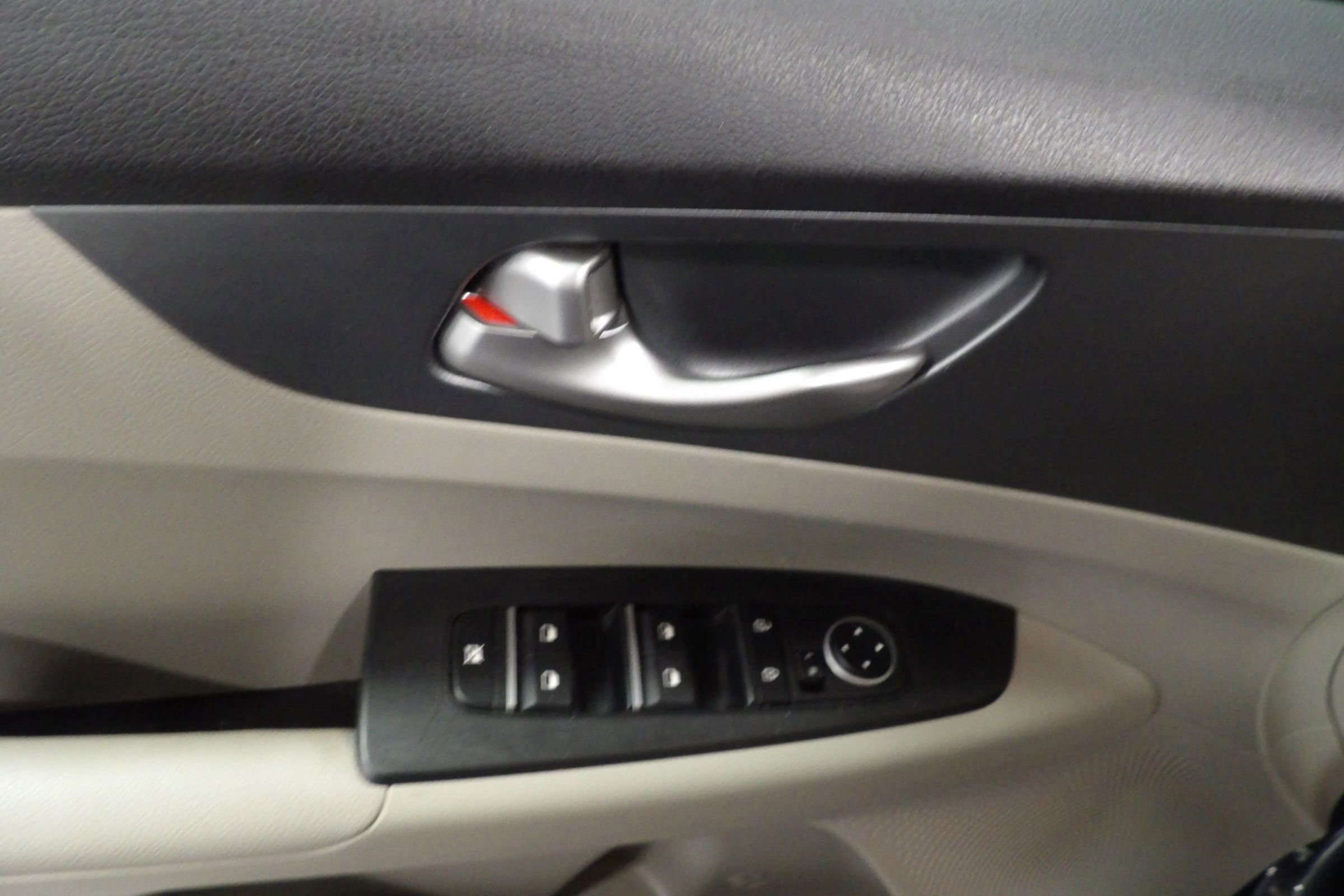 Used 2021 Kia Forte LXS FWD image 8