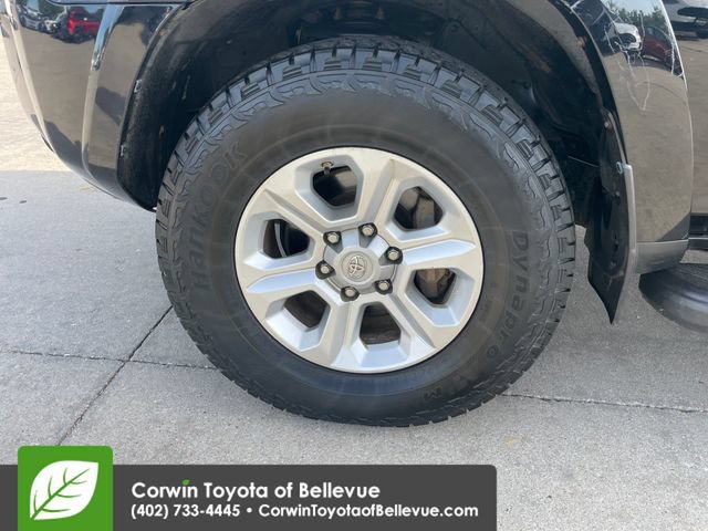 Used 2016 Toyota 4Runner SR5 AWD/4WD image 26