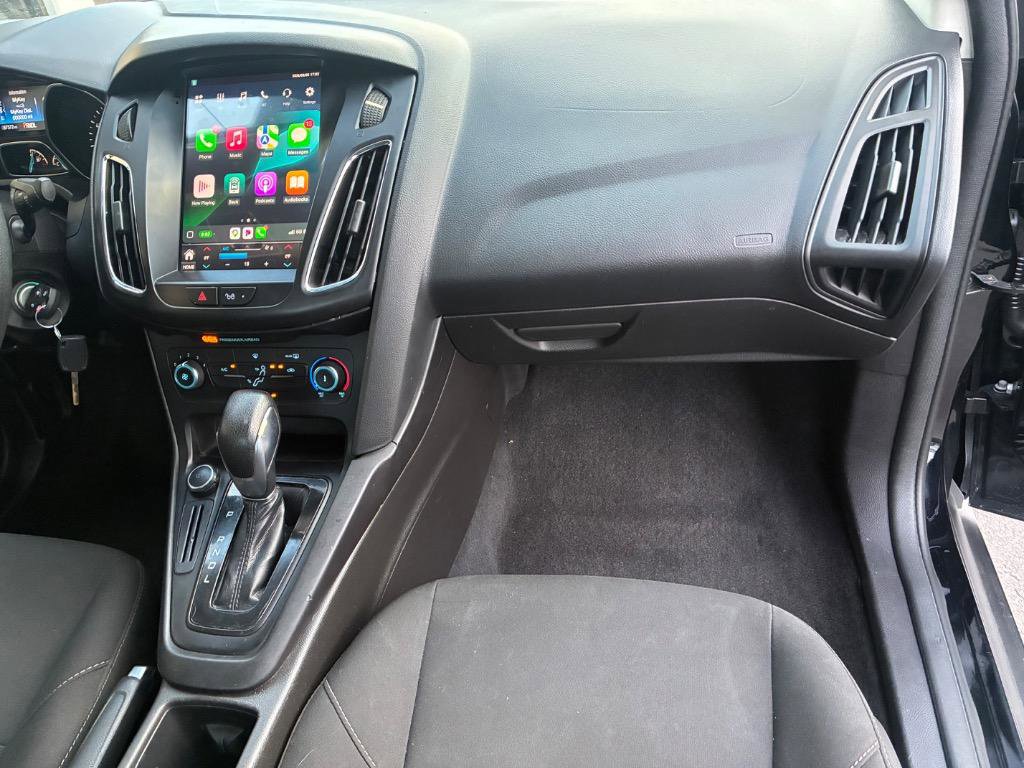 Used 2017 Ford Focus SE FWD image 18