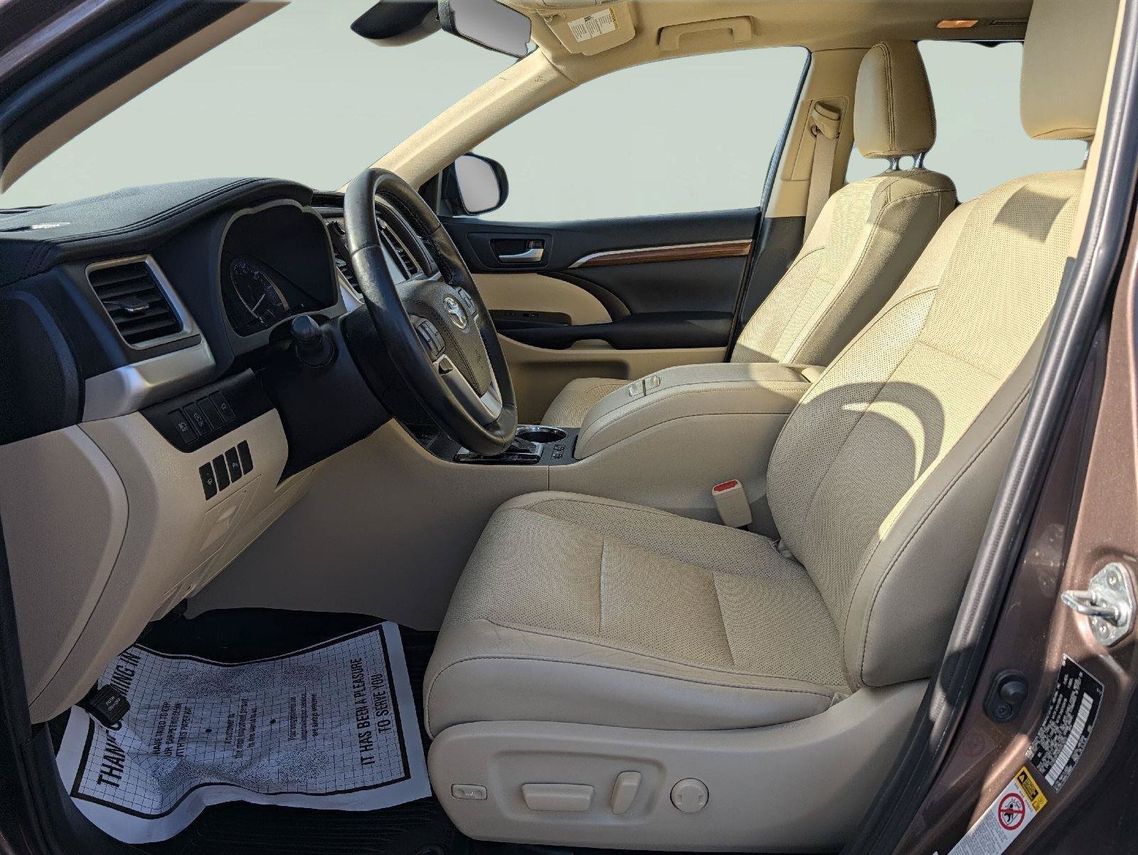 Used 2019 Toyota Highlander Limited AWD/4WD image 11