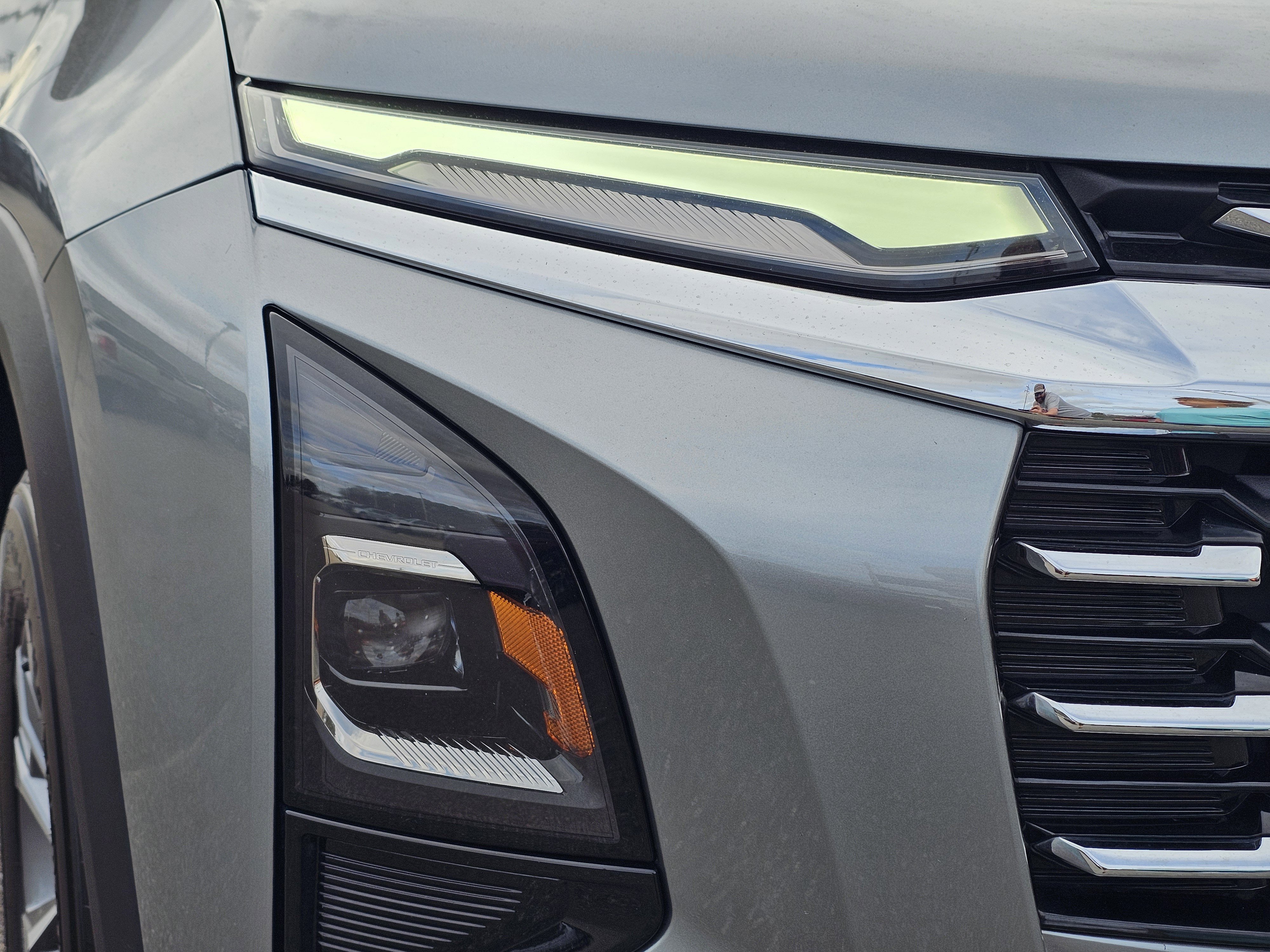 Used 2025 Chevrolet Equinox LT image 4