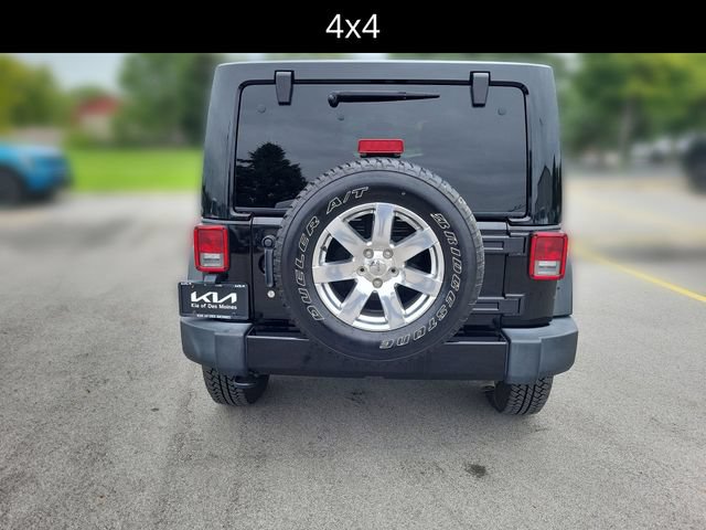 Used 2016 Jeep Wrangler Unlimited Sahara w/ Connectivity Group AWD/4WD image 4