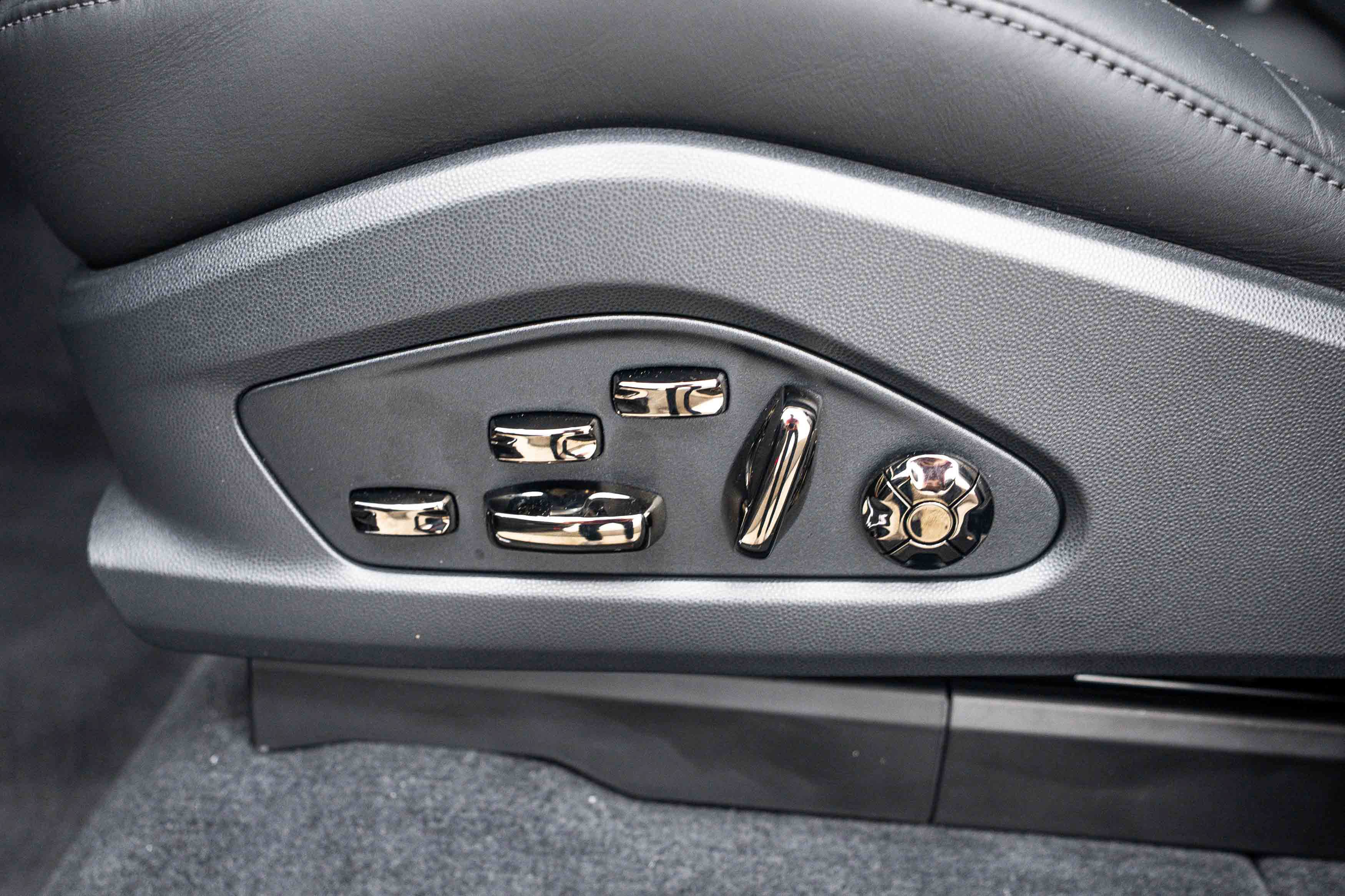 New 2026 Porsche Cayenne Turbo AWD/4WD image 18