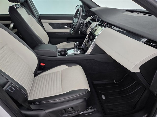 Certified 2023 Land Rover Discovery Sport SE R-Dynamic image 3