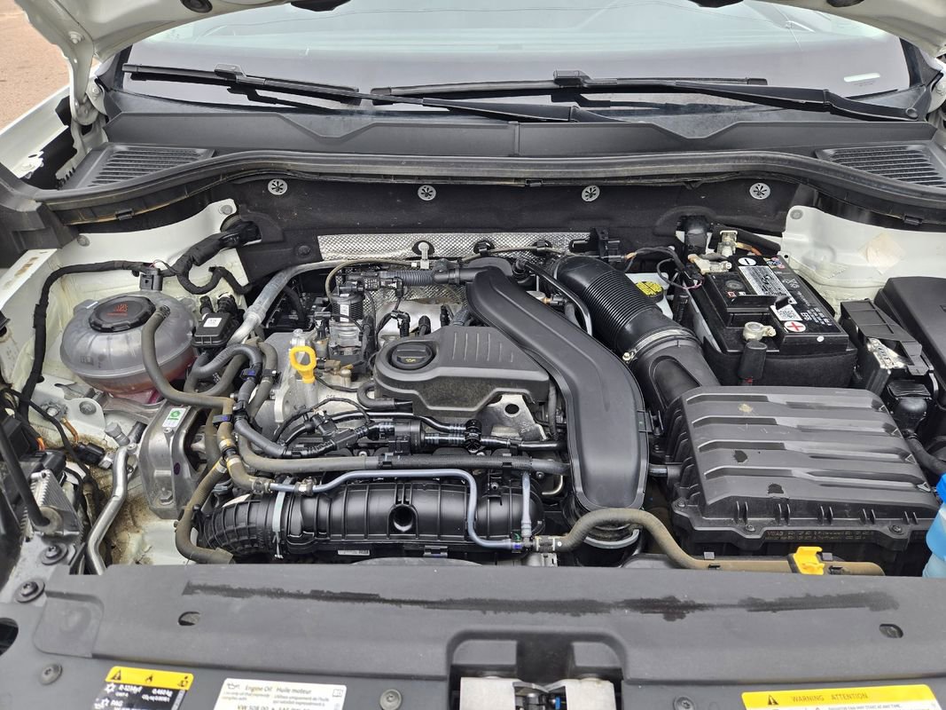 Used 2022 Volkswagen Taos SEL image 25