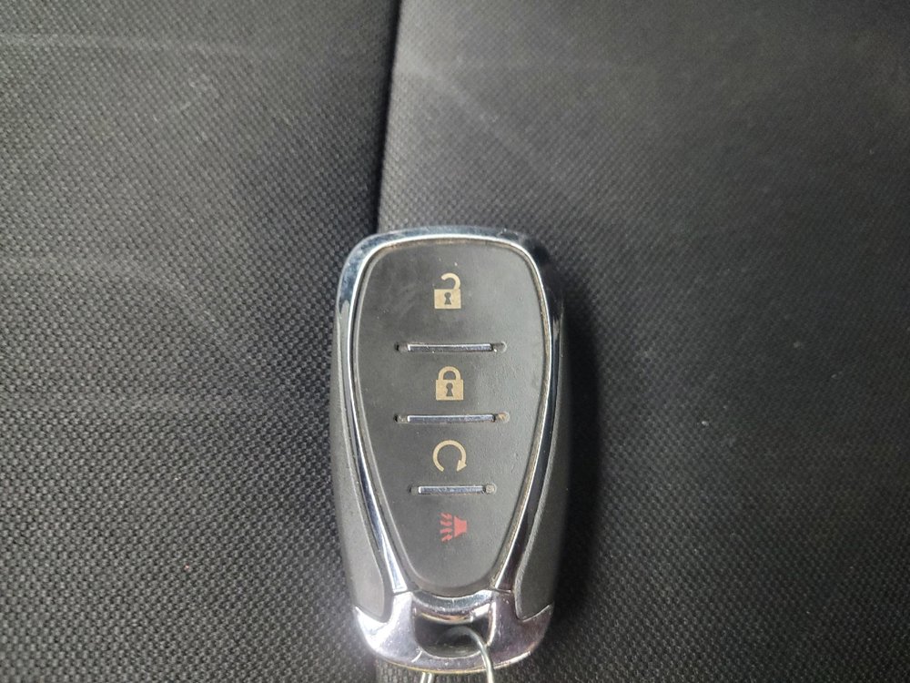 Used 2020 Chevrolet Trax LT w/ LT Convenience Package image 32