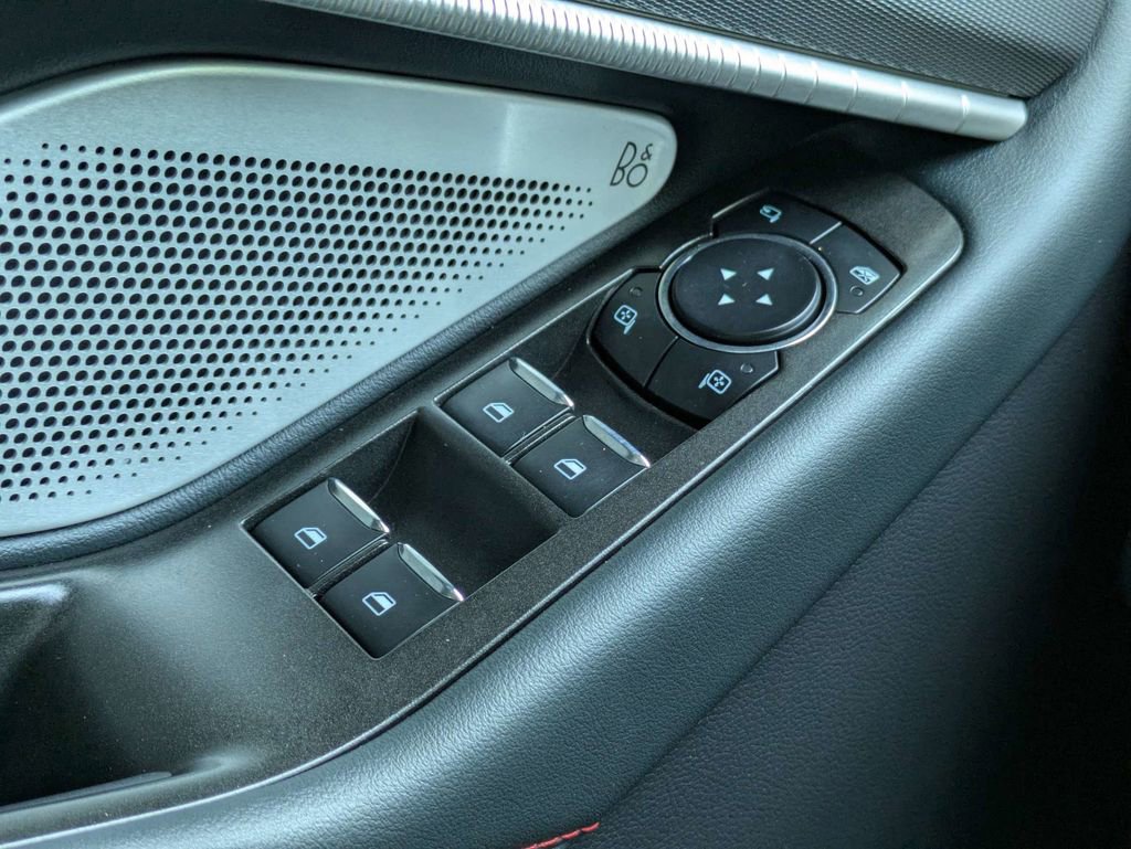 Used 2025 Ford Explorer ST image 35