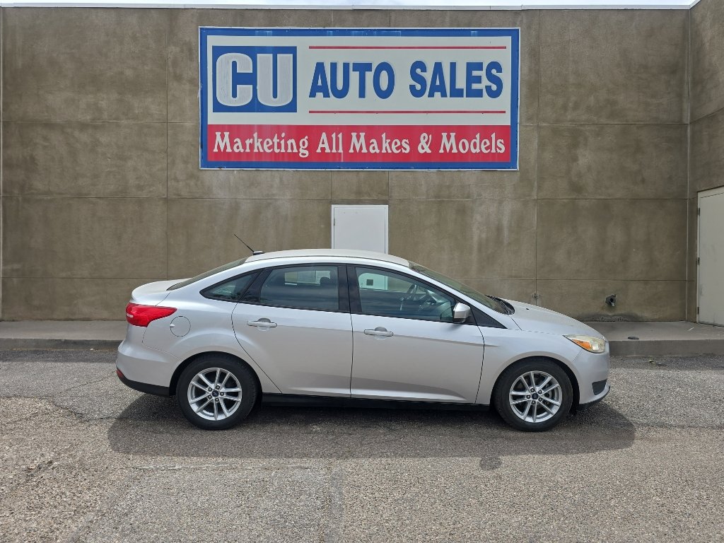 Used 2018 Ford Focus SE FWD image 4