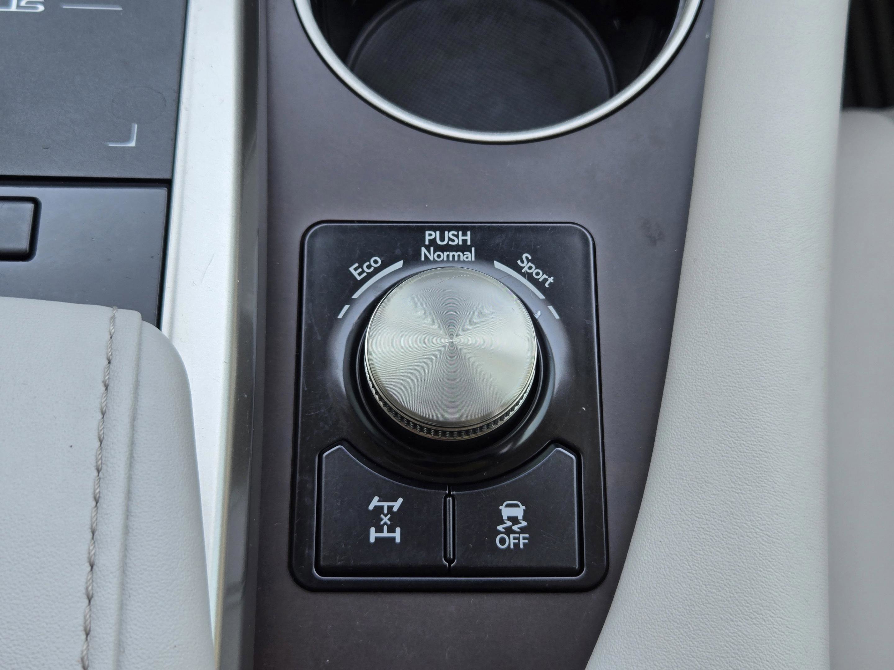 Used 2020 Lexus RX 350 AWD w/ Premium Package image 16