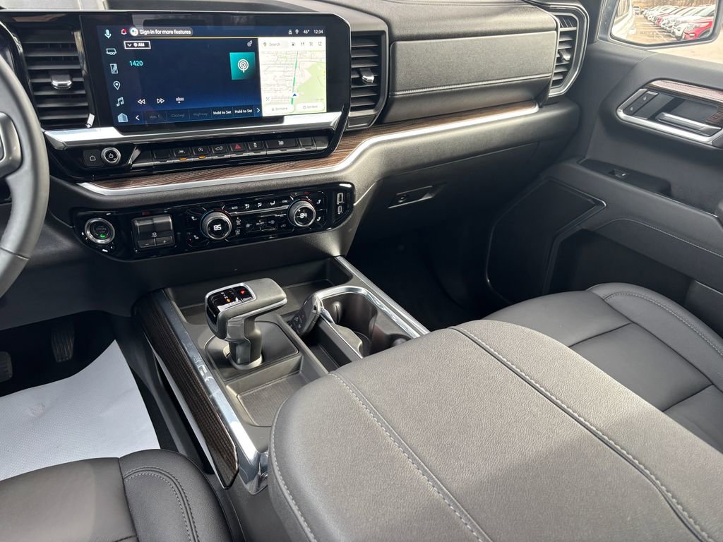 Used 2025 Chevrolet Silverado 1500 LT w/ Leather Package image 29