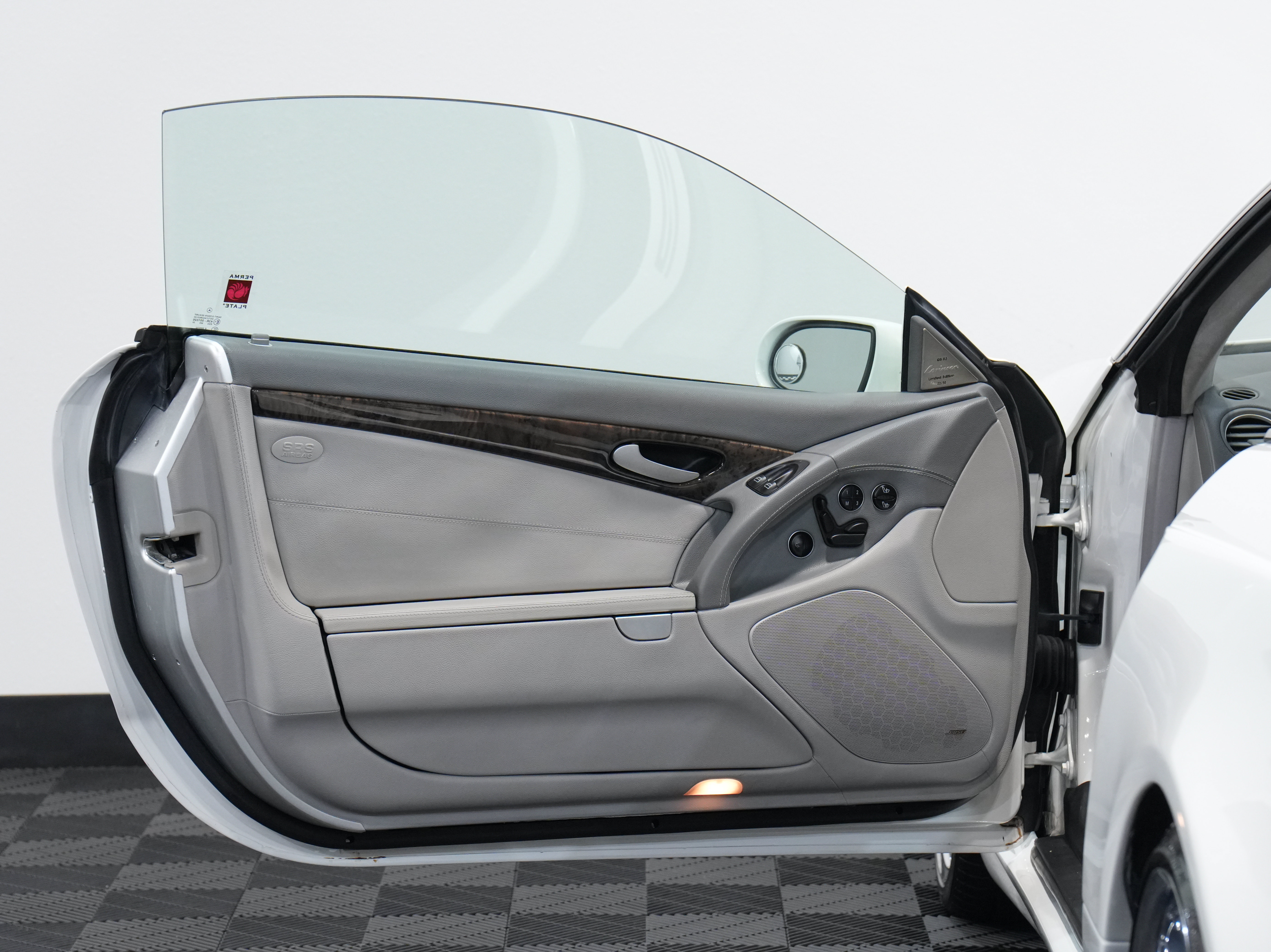 Used 2006 Mercedes-Benz SL 55 AMG image 26