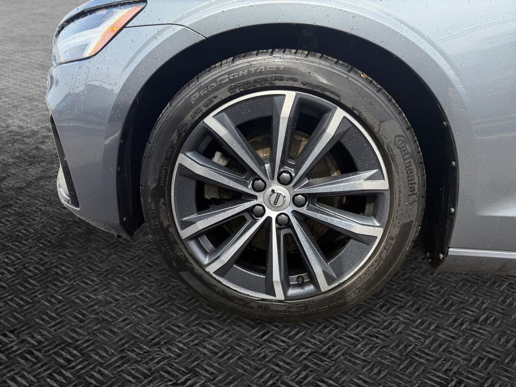 Used 2021 Volvo S60 T5 Momentum image 11