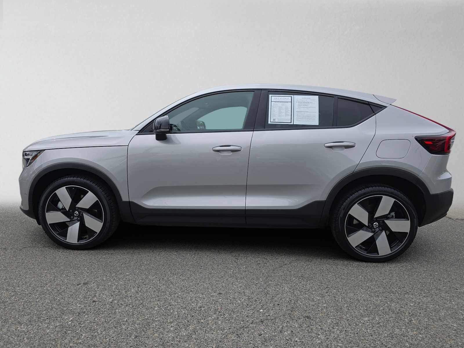 Certified 2023 Volvo C40 P8 Recharge Plus w/ Climate Package AWD/4WD image 7