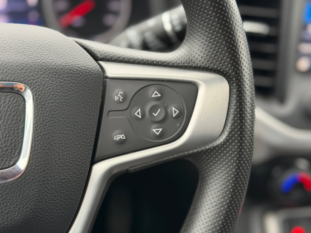 Used 2023 GMC Acadia SLE w/ Driver Convenience Package image 10