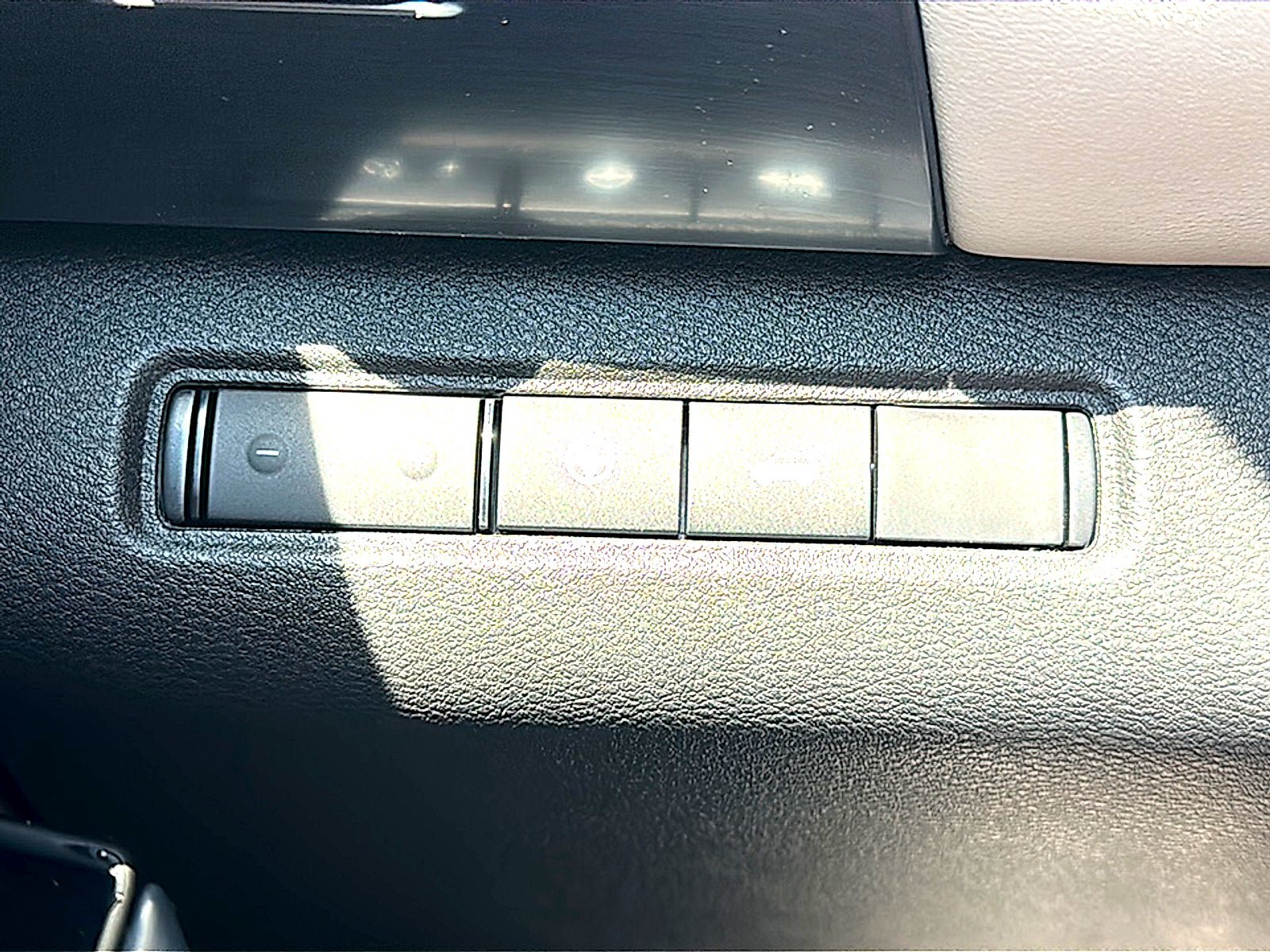 New 2026 Nissan Pathfinder SL FWD image 26