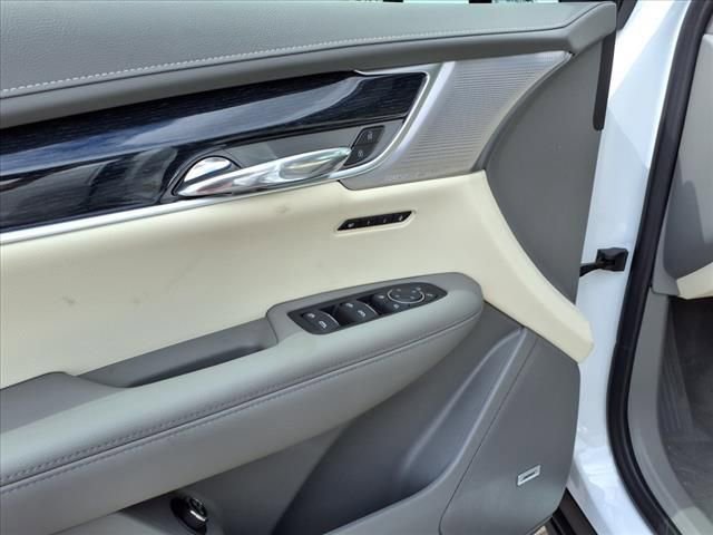 New 2025 Cadillac XT6 Premium Luxury image 16