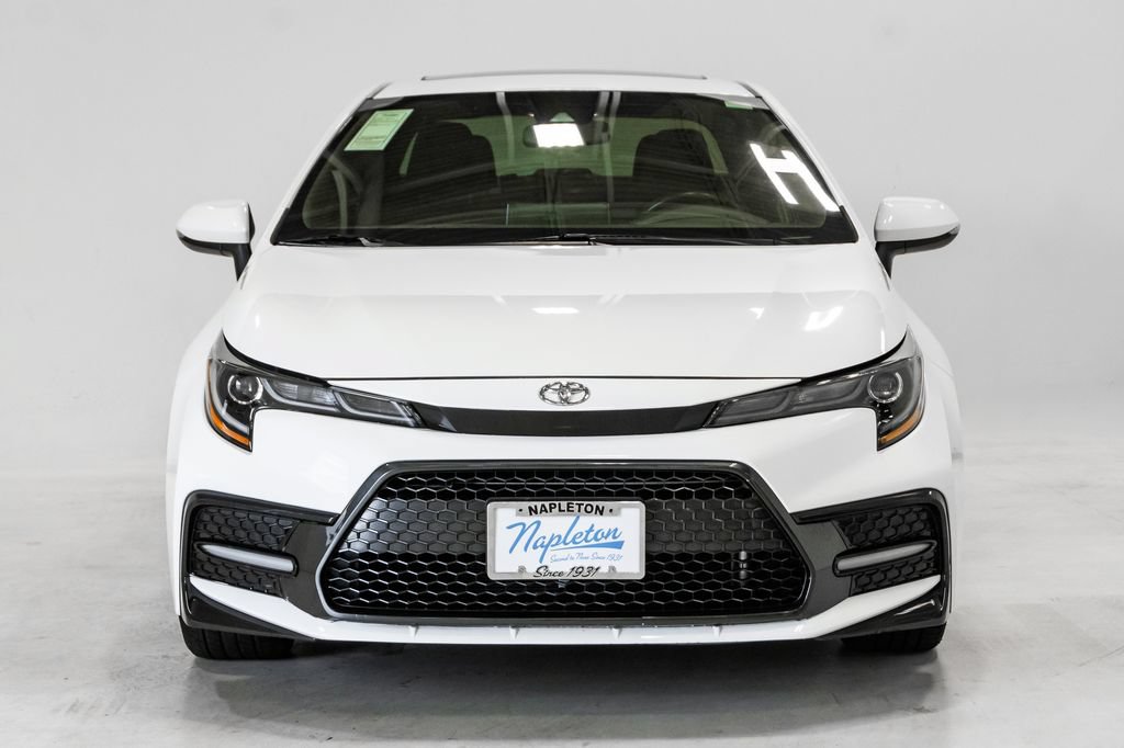 Used 2020 Toyota Corolla SE w/ SE Premium Package FWD image 4