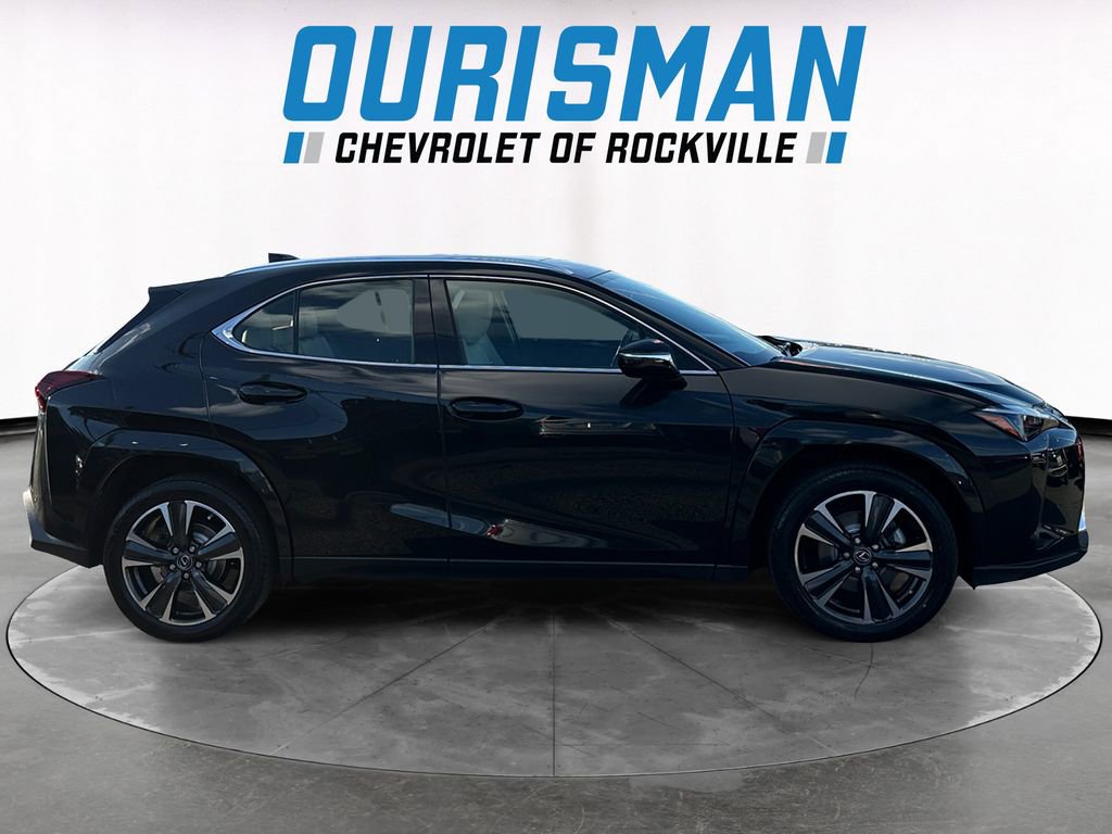Used 2023 Lexus UX 250h FWD w/ Accessory Package (Z2) image 7