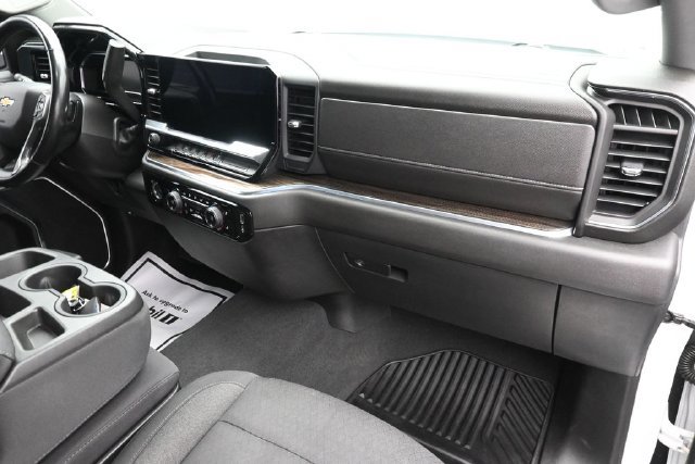 Used 2022 Chevrolet Silverado 1500 LT AWD/4WD image 35