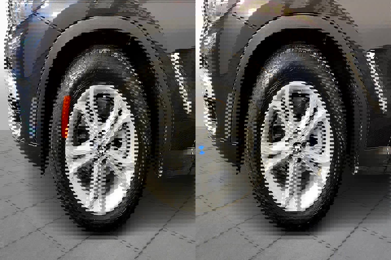 Used 2019 BMW X3 sDrive30i w/ Driving Assistance Package image 10