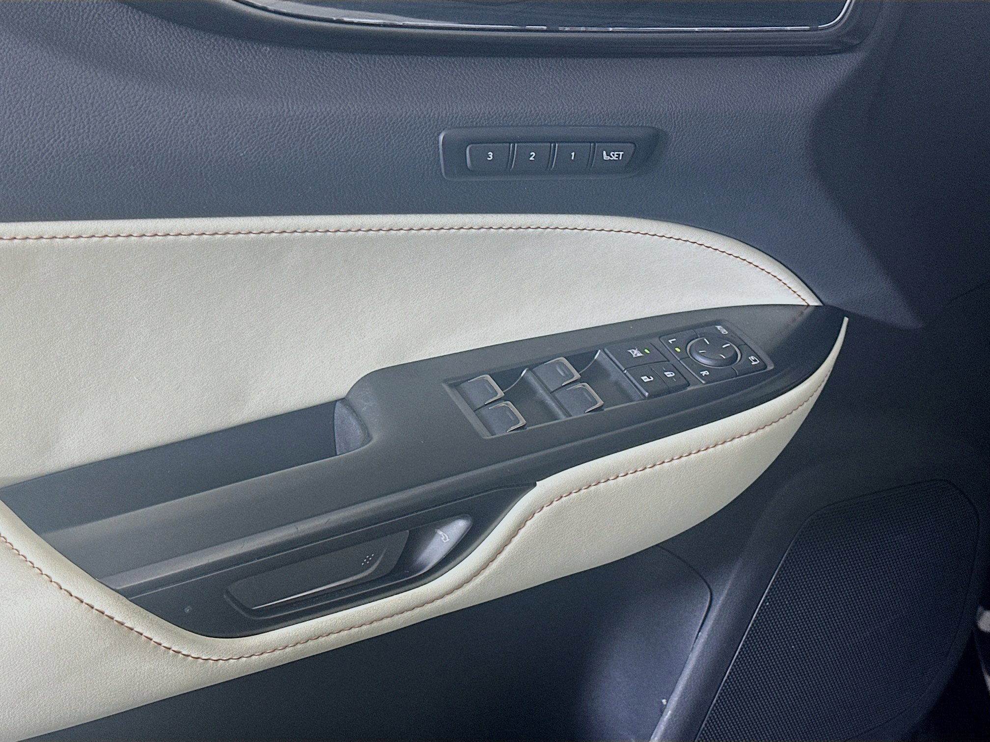 Used 2024 Lexus NX 250 FWD image 15