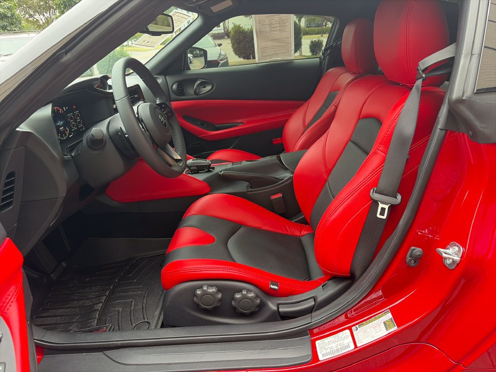 Used 2025 Nissan Z Sport w/ Floor Mat Package RWD image 22