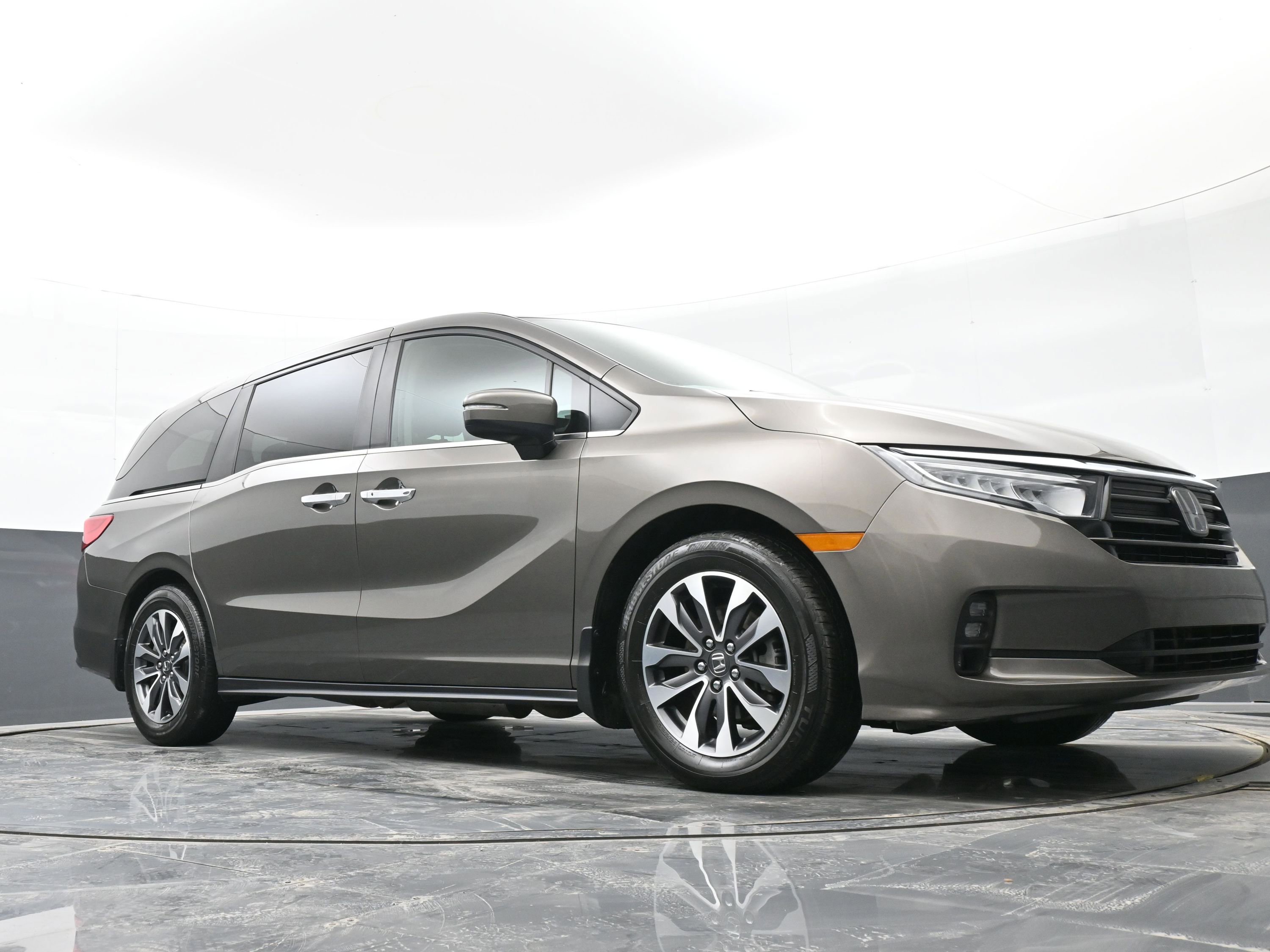 Used 2023 Honda Odyssey EX-L image 39