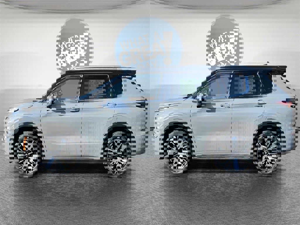 New 2026 Mitsubishi Outlander SEL image 3