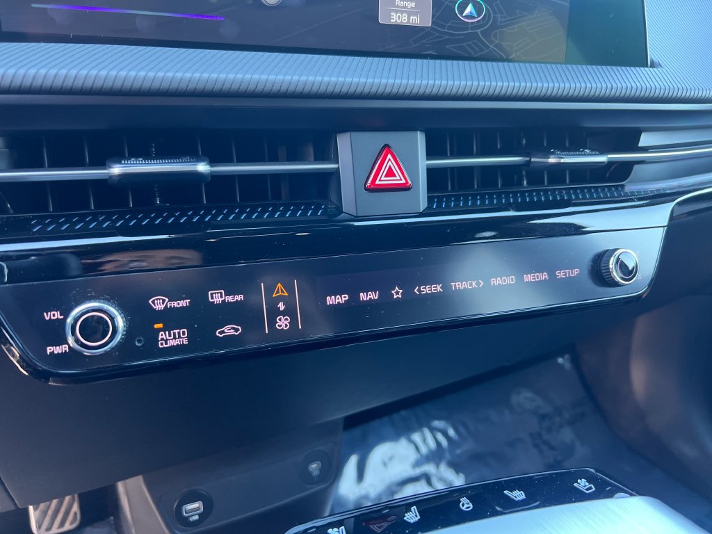 Certified 2024 Kia EV6 GT-Line AWD/4WD image 23