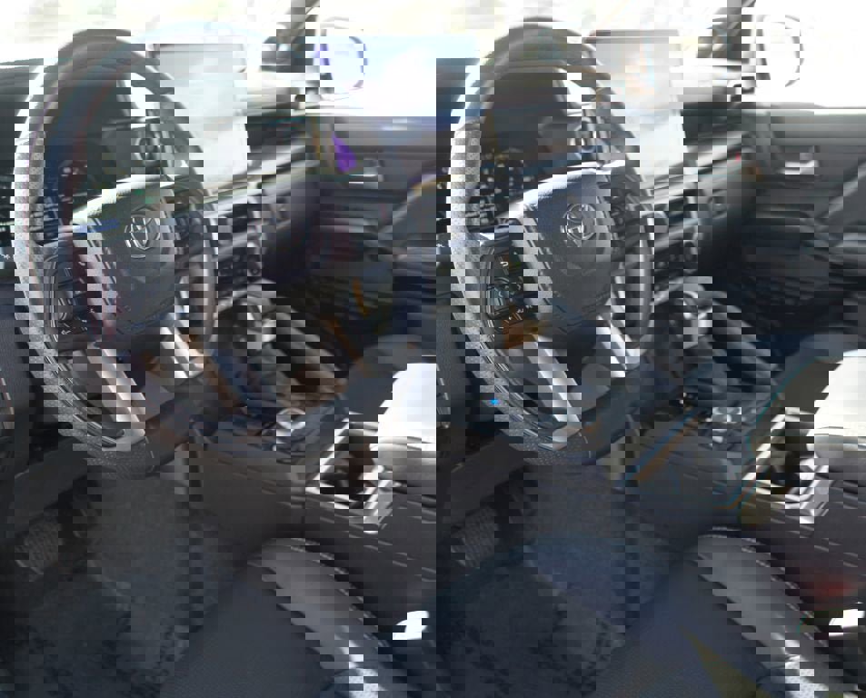 Used 2025 Toyota 4Runner Limited image 14