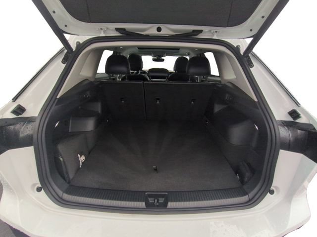 Certified 2025 Volkswagen Tiguan SE w/ Panoramic Sunroof Package image 25