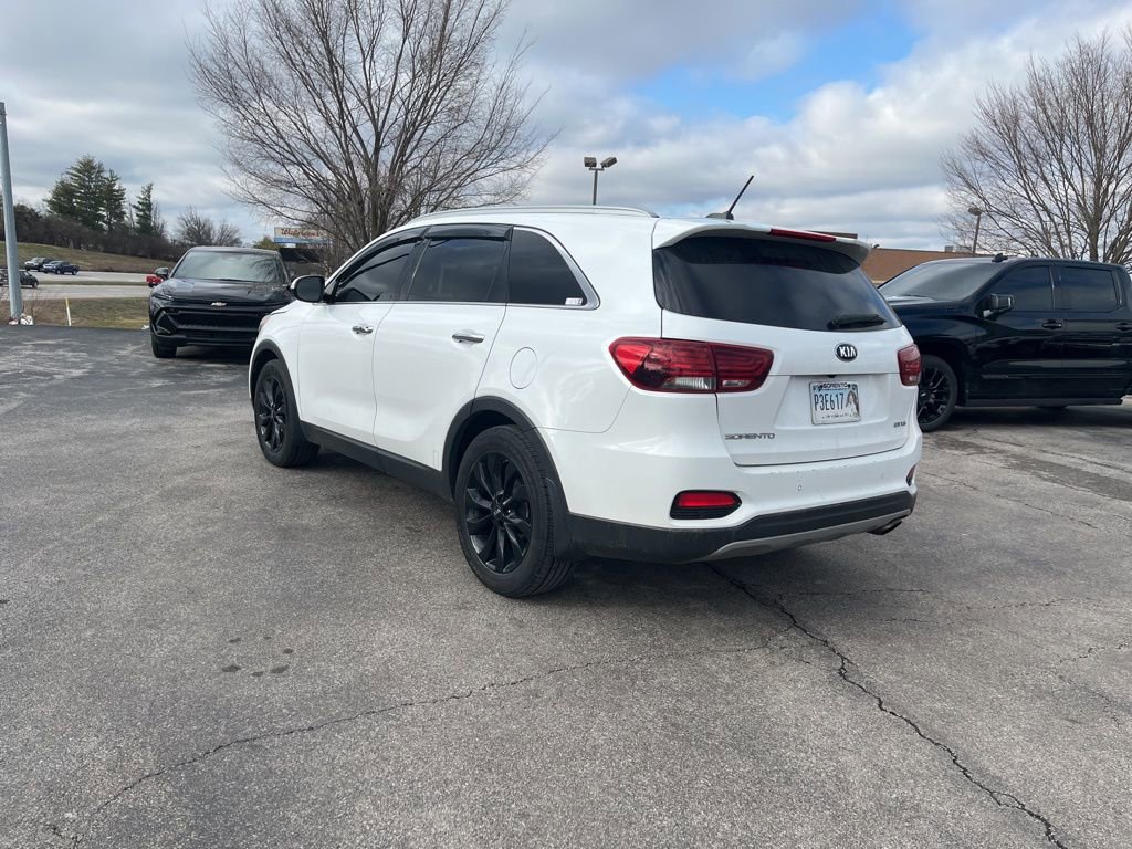 Used 2020 Kia Sorento EX image 4