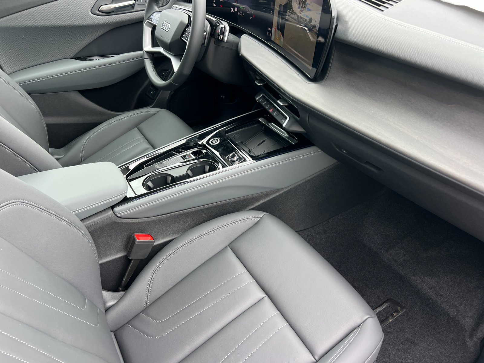New 2026 Audi Q3 quattro 2.0T AWD/4WD image 16