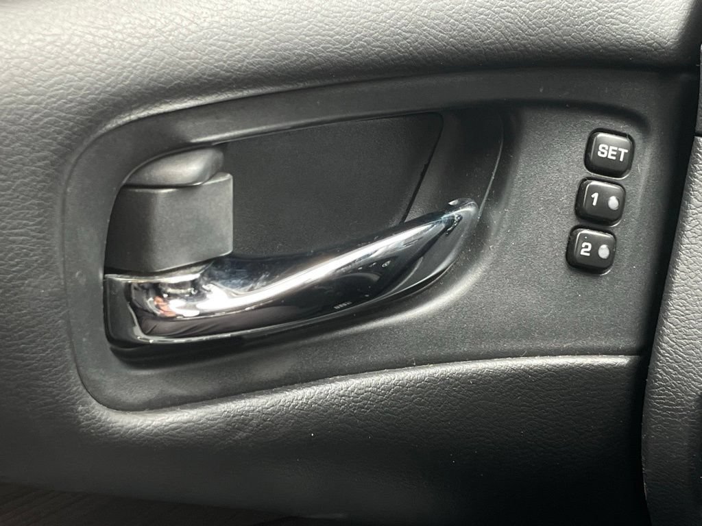 Used 2023 Nissan Murano Platinum AWD/4WD image 13